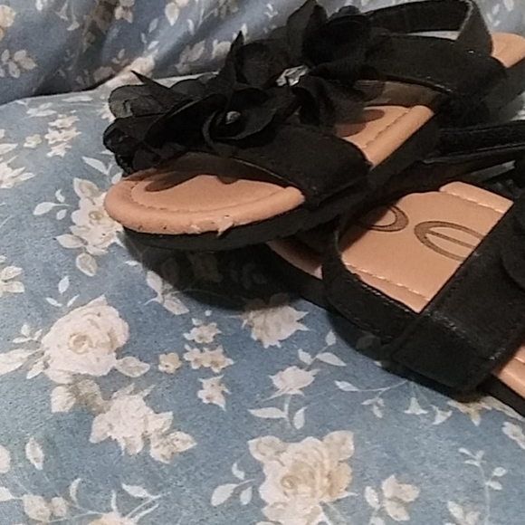 LITTLE GIRL SANDALS - Picture 7 of 7